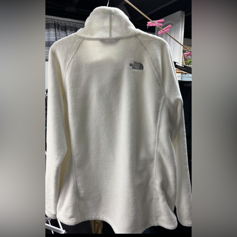 The North Face Women's White Fleece Jacket - Picture 5 of 5